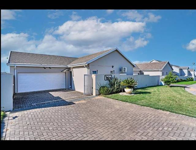 3 BEDROOM TOWNHOUSE FOR SALE IN CARLSWALD